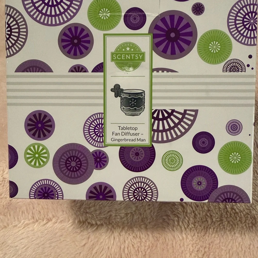 Scentsy Tabletop Fan Diffuser Gingerbread Man