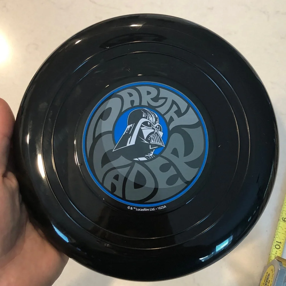 Star Wars frisbee vader