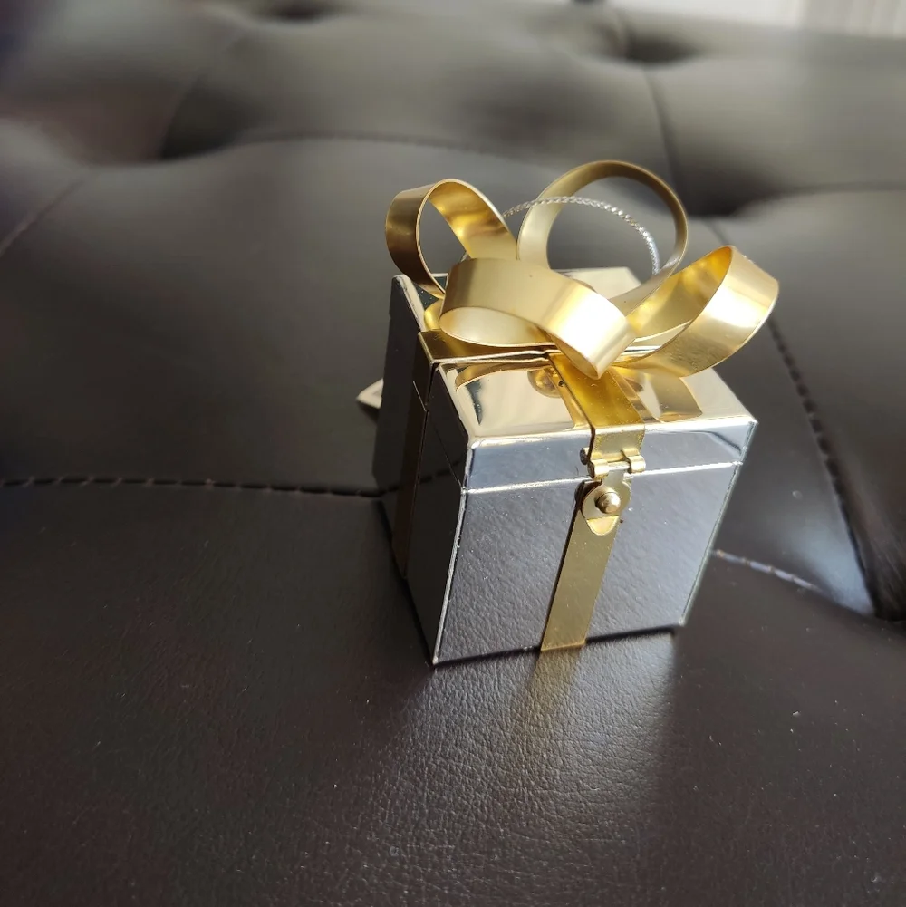 NWT Crate & Barrel Vintage Small Metallic Gift Box Ornament with Gold Bow