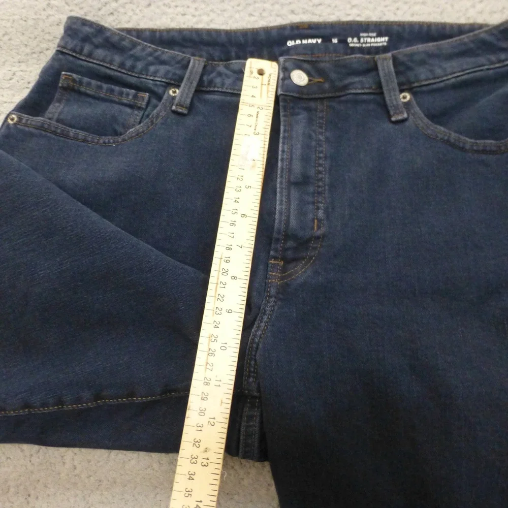 Old Navy material features