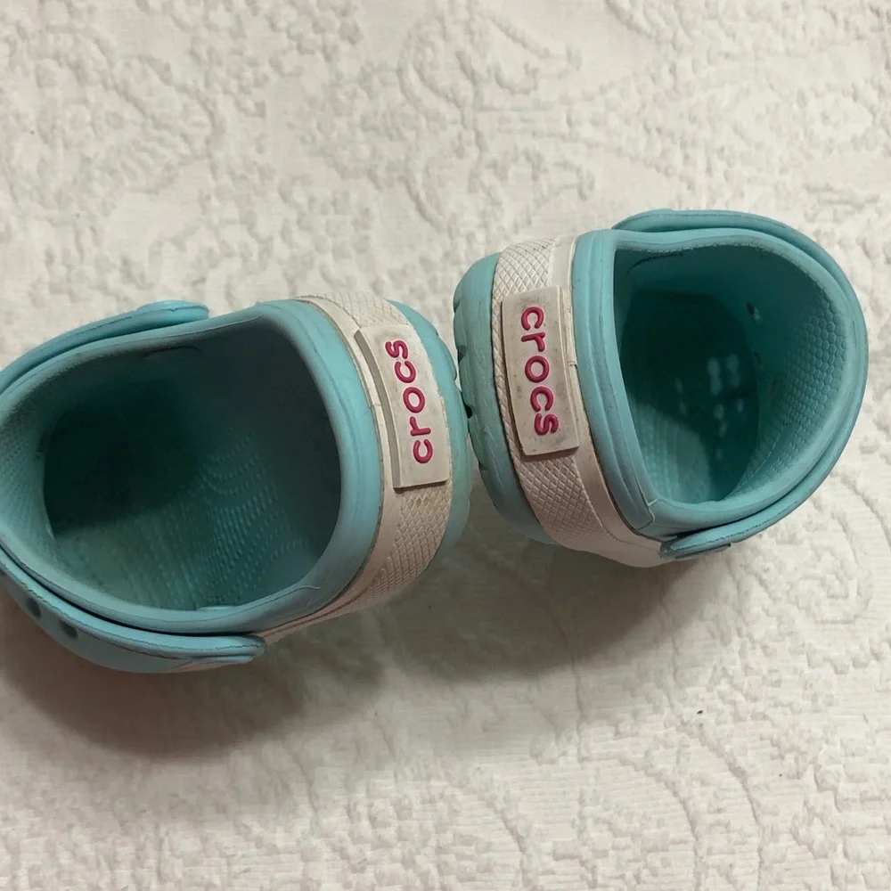 CROCS rinse holes vent