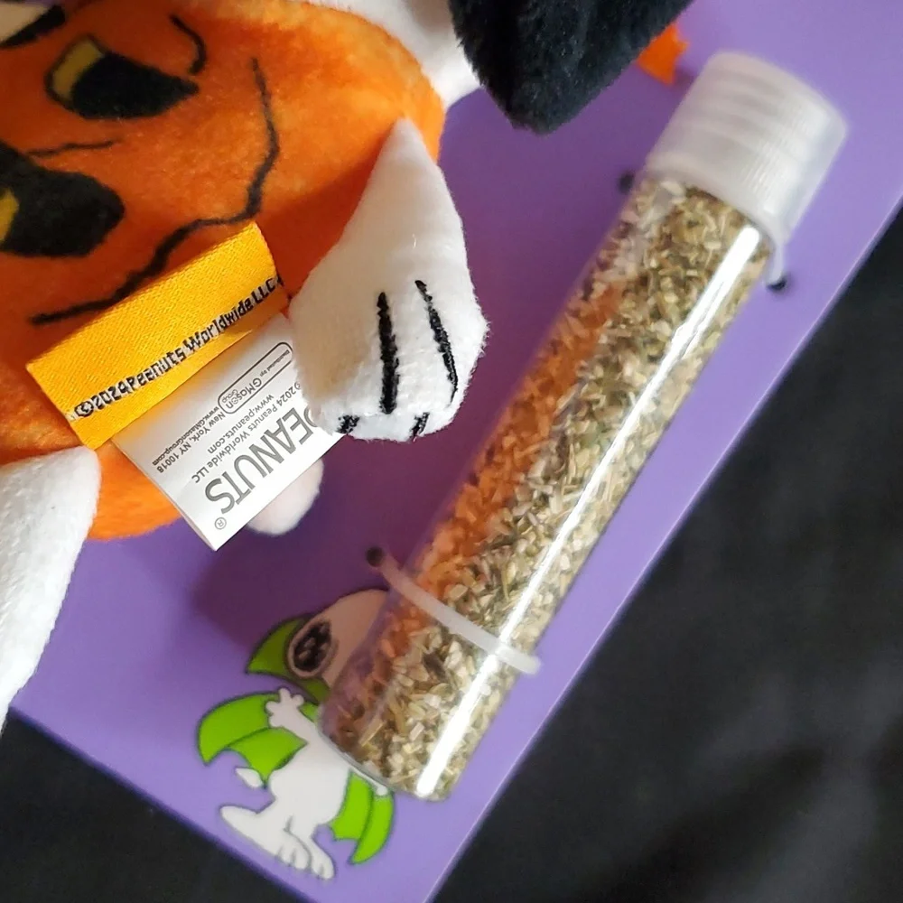 Cat Toys‎