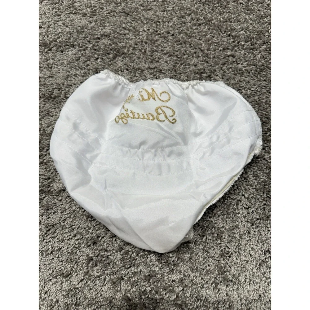 The Unbranded Brand white ruffled