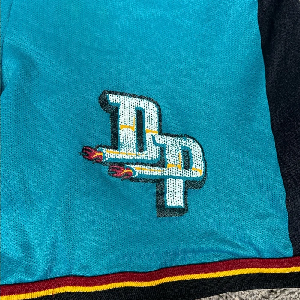 Vintage Detroit Pistons Champion‎ NBA Shorts Xl vtg RARE 90s