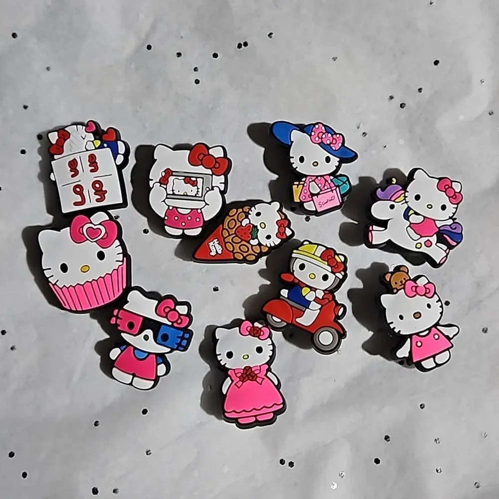 Hello Kitty 🎁 Croc Charms set of 10