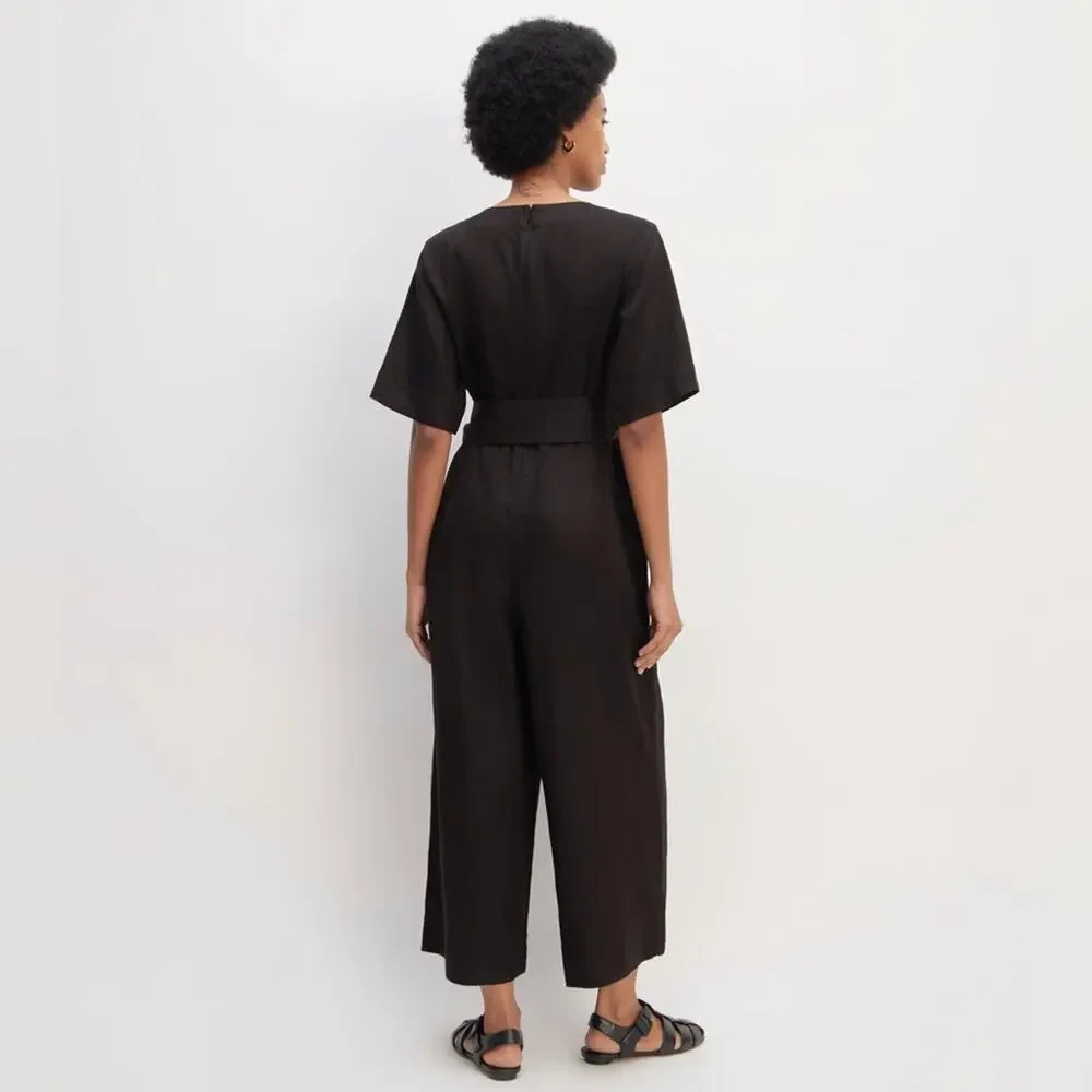 Everlane featuring travel elevate