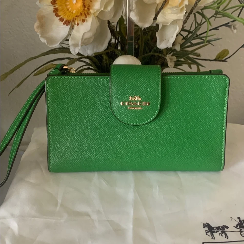 N/A stylish green