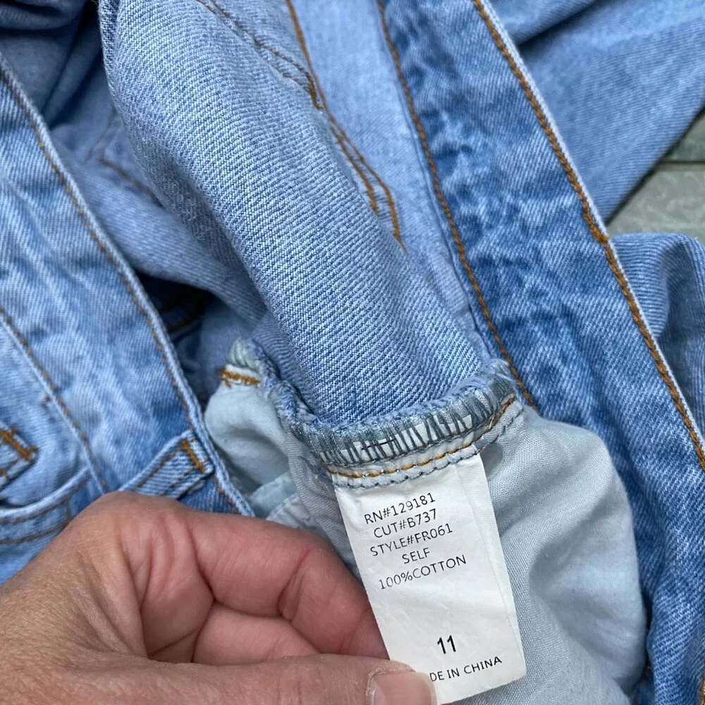 Fashion Nova butterfly boyfriend