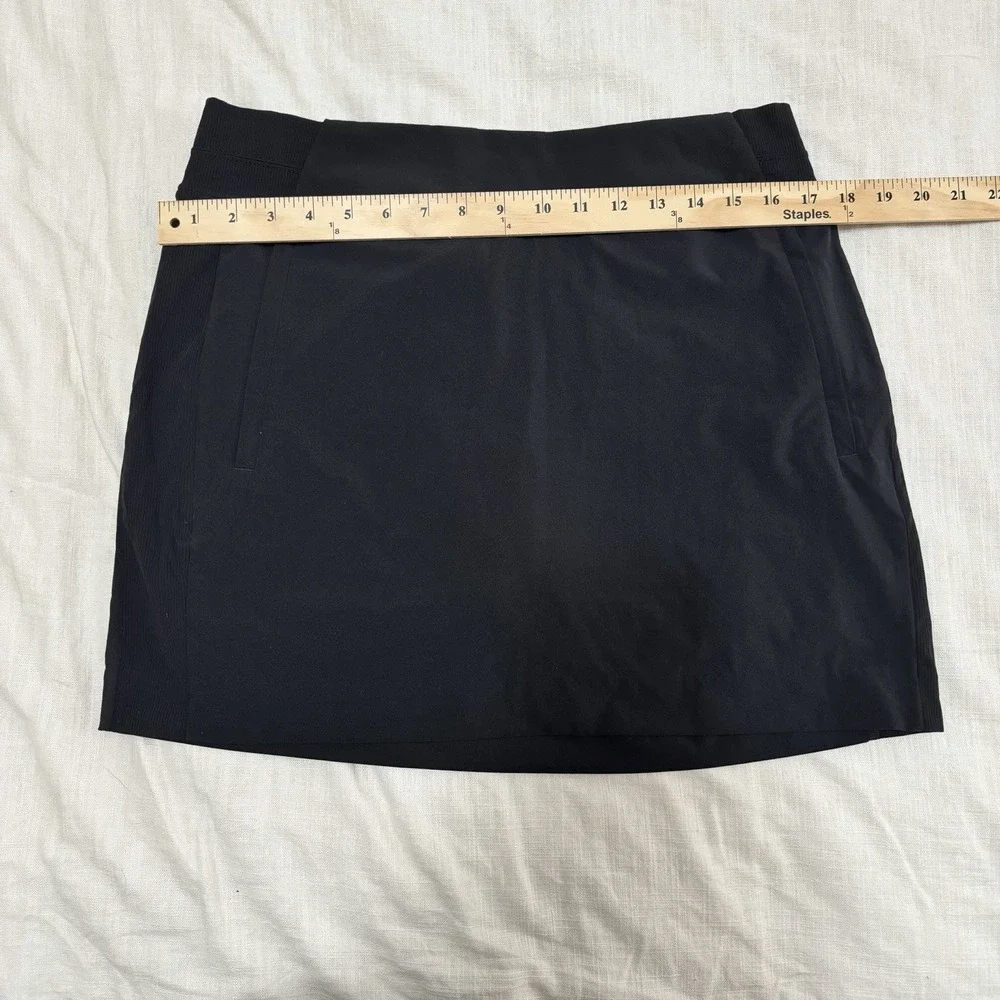 Athleta Women's Black Everyday Woven Skort Skirt Sz 12 A-Line Casual Athleisure