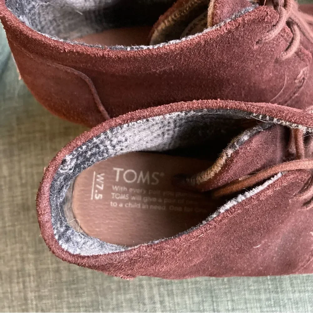 Tom’s Dessert wedge suede heel brown size 7.5. EUC!