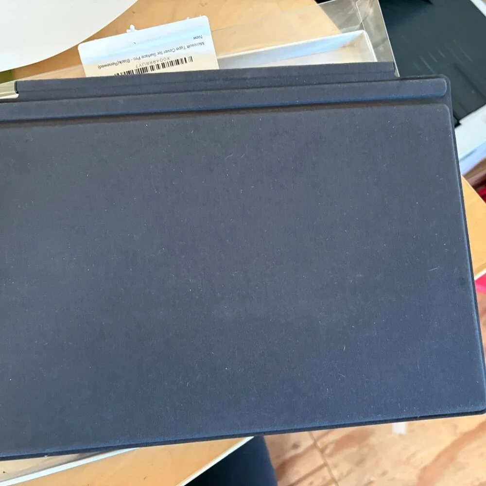 Genuine Microsoft Surface Type Cover keyboard (Model RF2-00001)