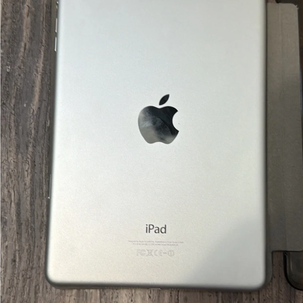 Apple compact tablet