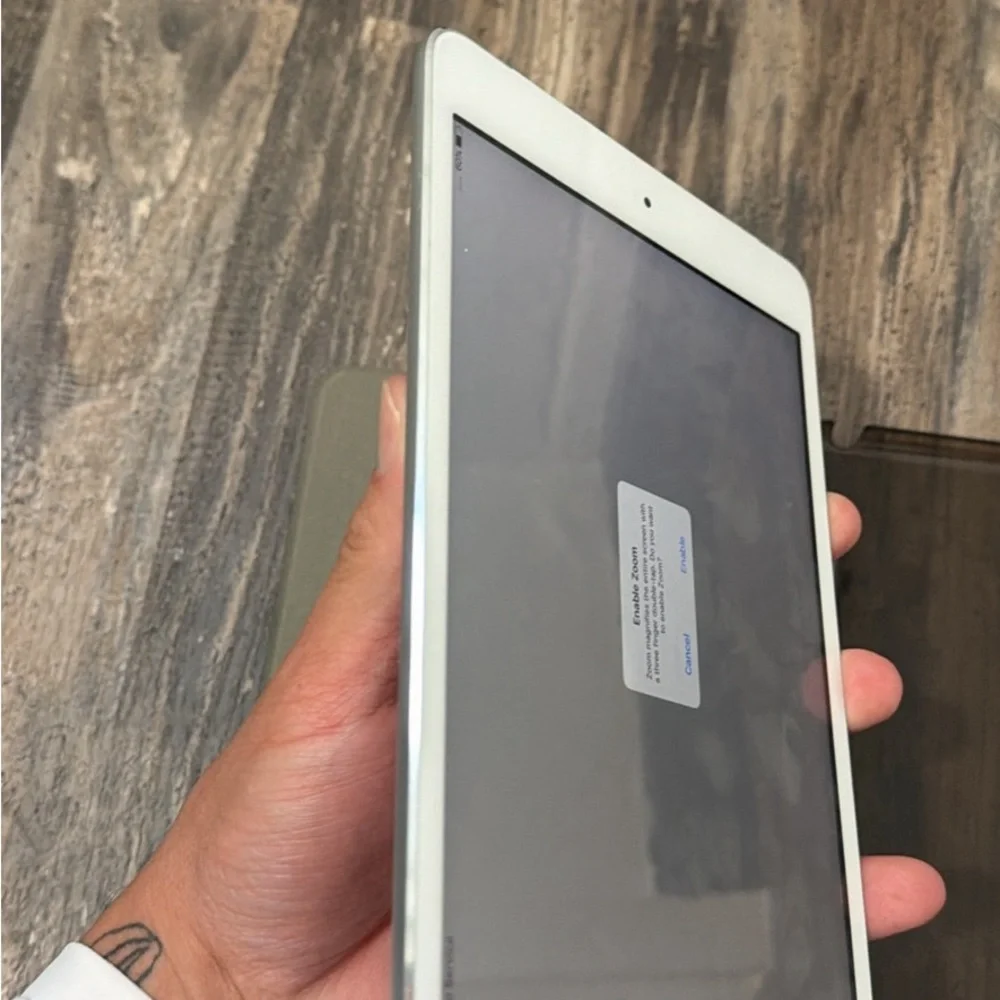 Apple compact tablet