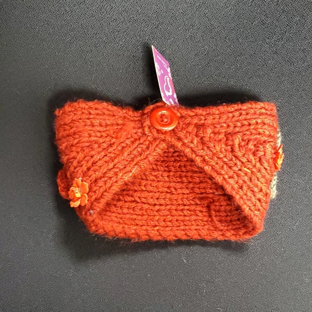Source Unknown set earwarmers