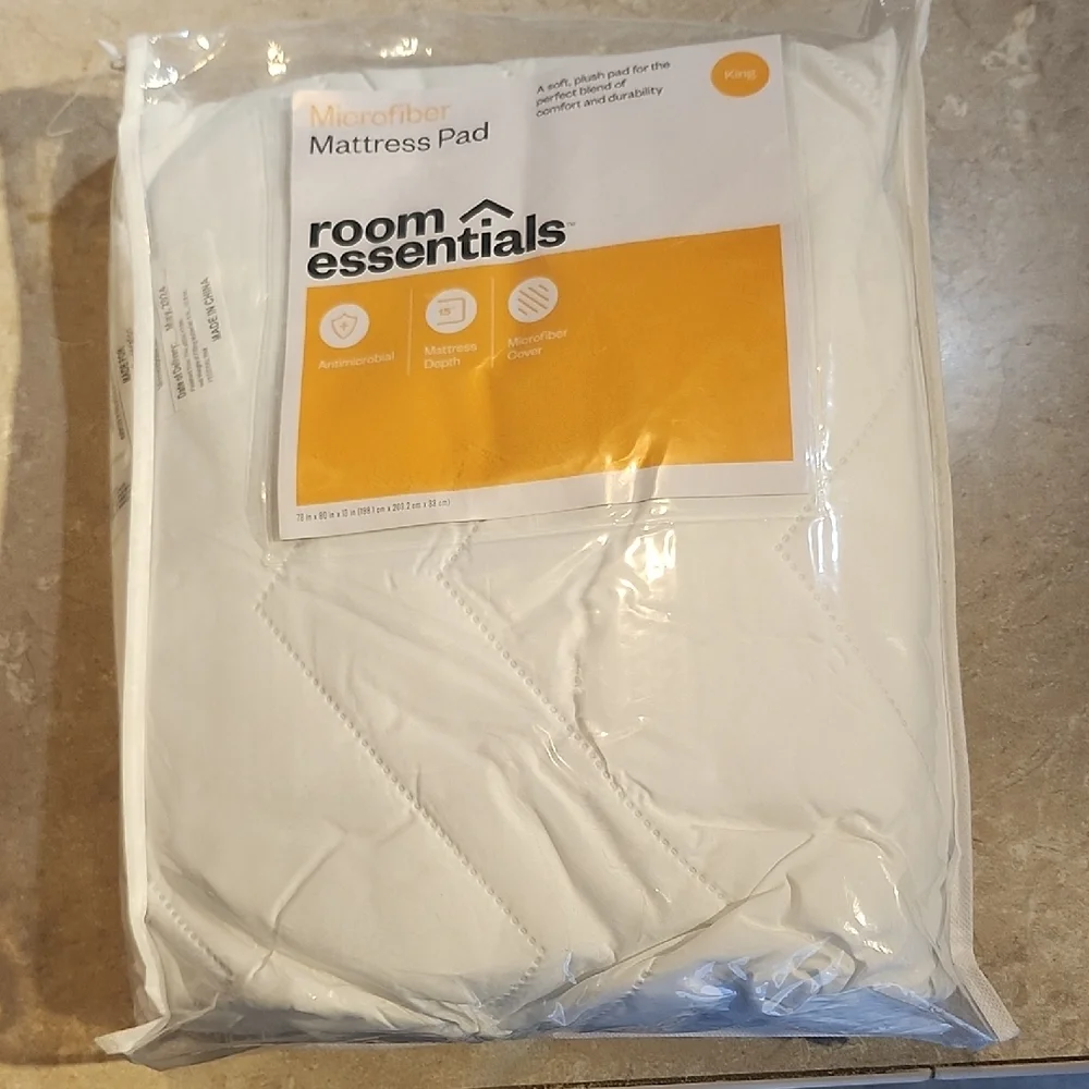 Room Essentials King 15