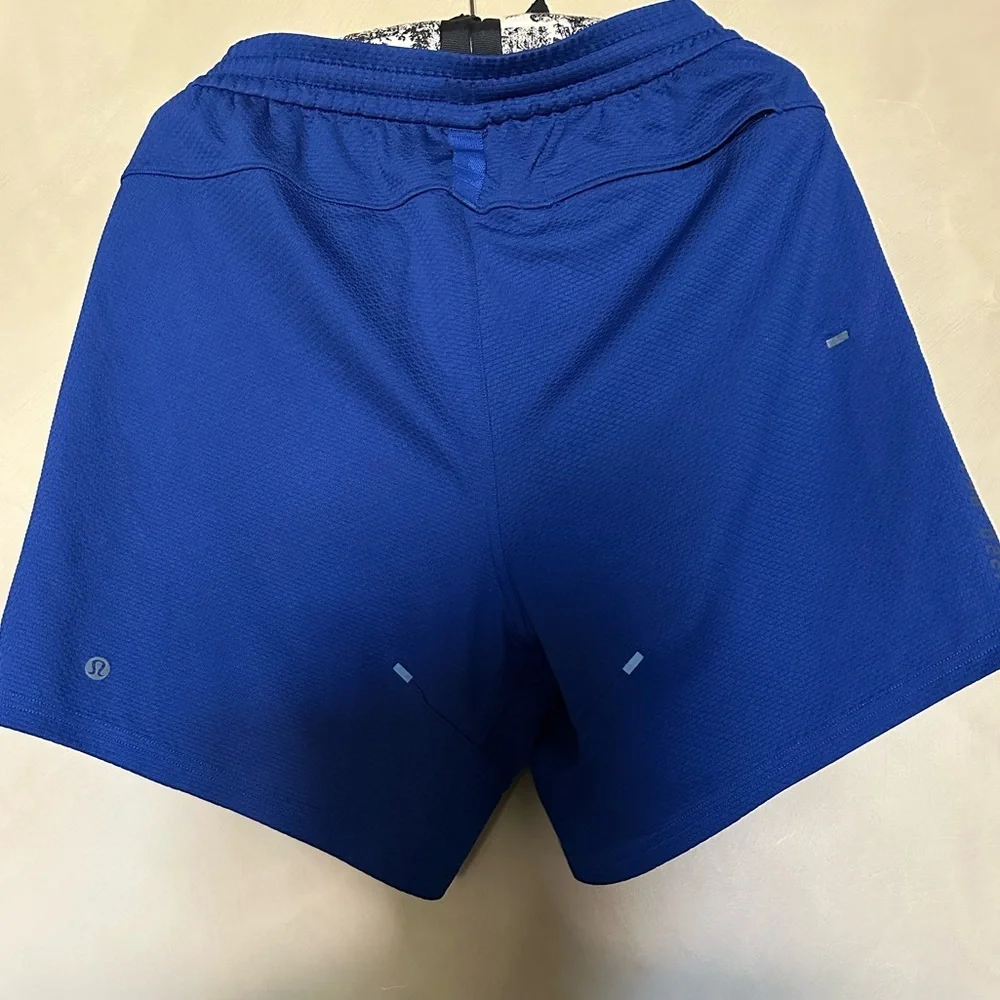 Lululemon Athletica Blue Men's Running Shorts size M