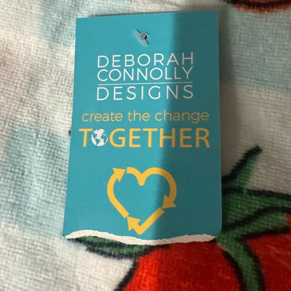 Deborah Connolly Designs🍅 DARLING Tomato Print Towel- machine washable🍅🍅