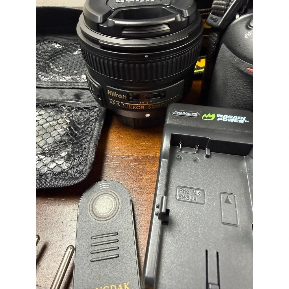 Nikon zoom sensor three