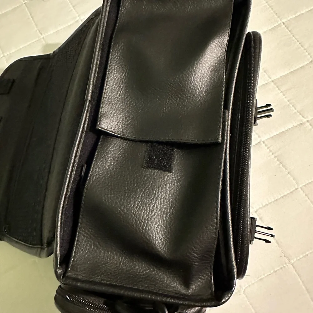vanguard black camera