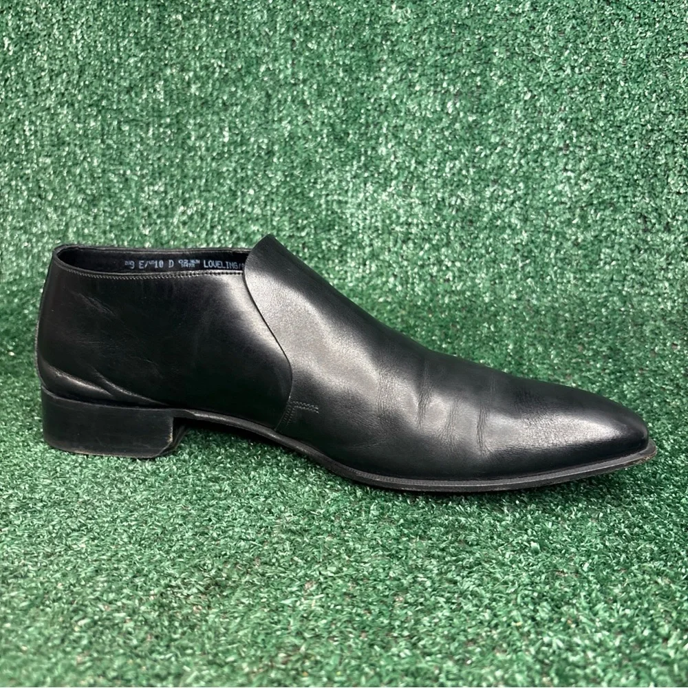 Bally love black