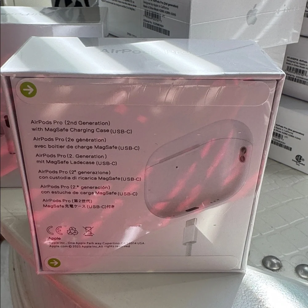 SEALED !!Apple AirPods Pro second gen Earbuds in White - Wireless Noise