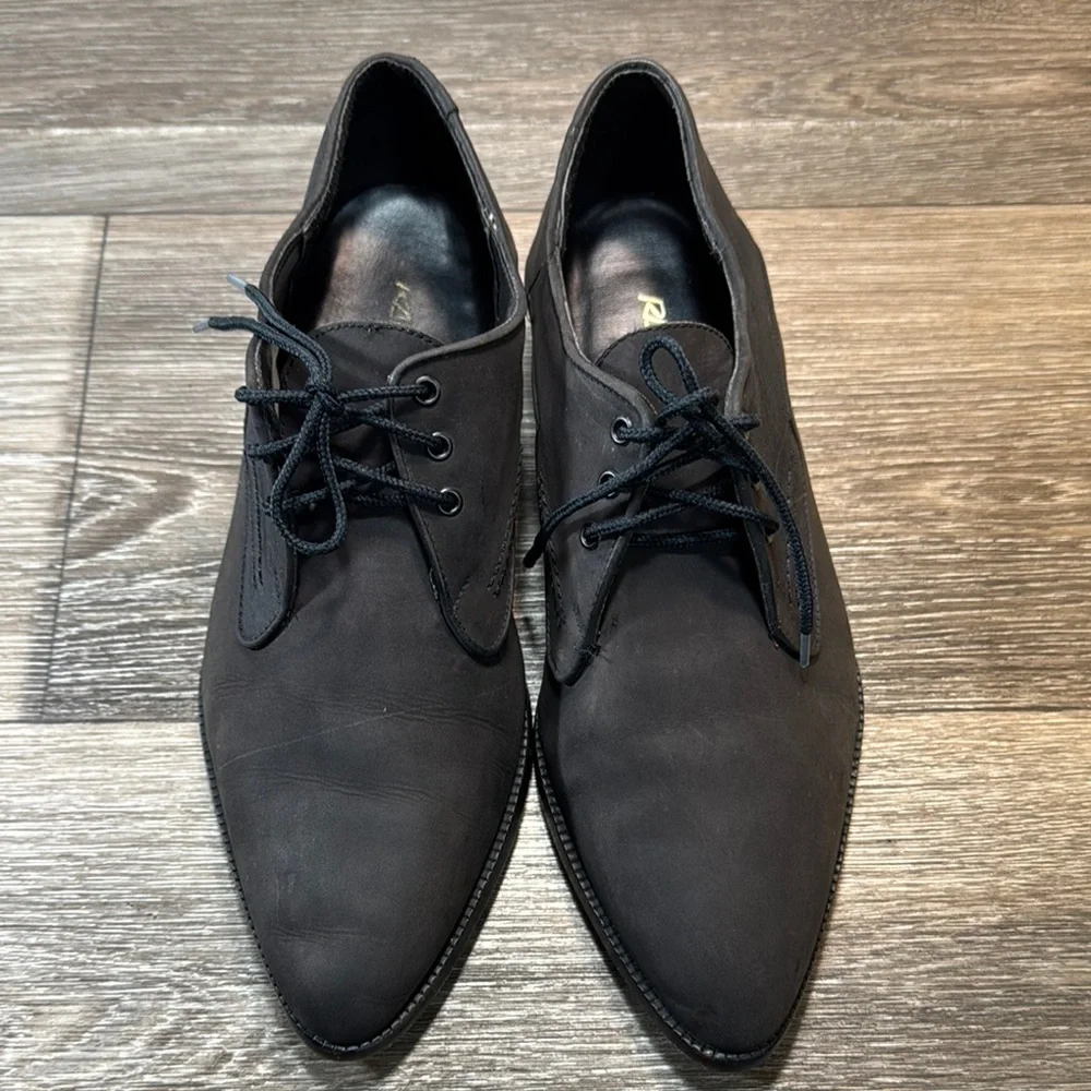 Vintage Men's Black Lace-Up Shoes size 9.5 (s49)