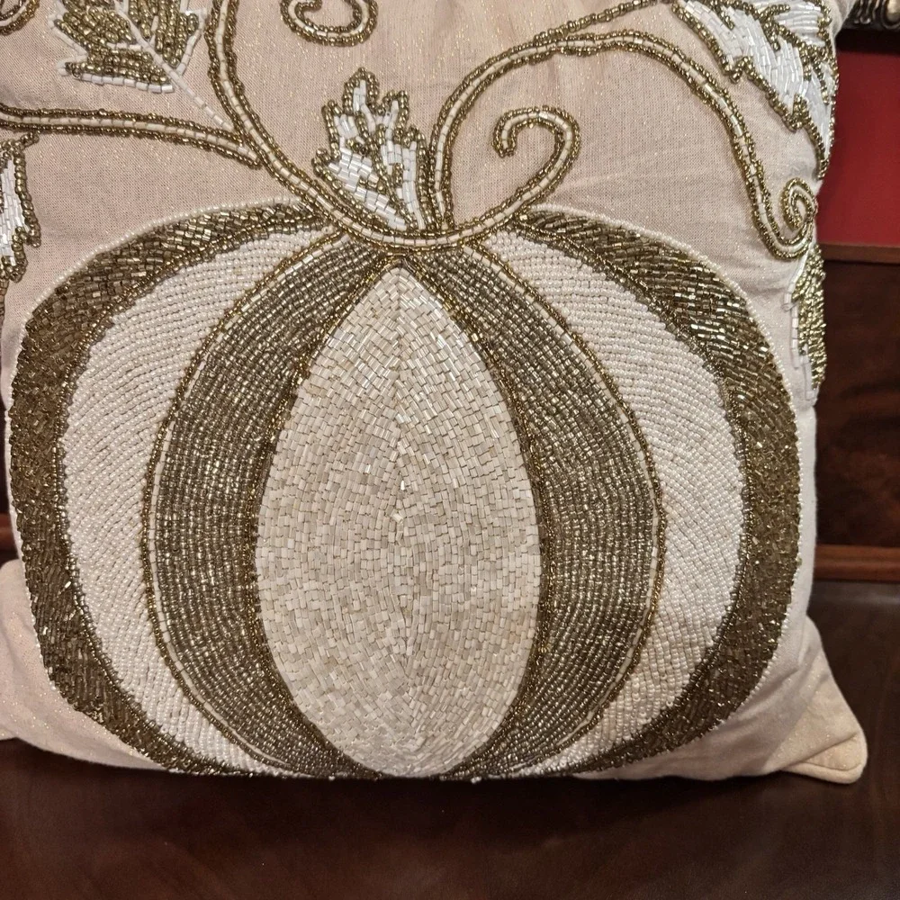 pier one pier beaded