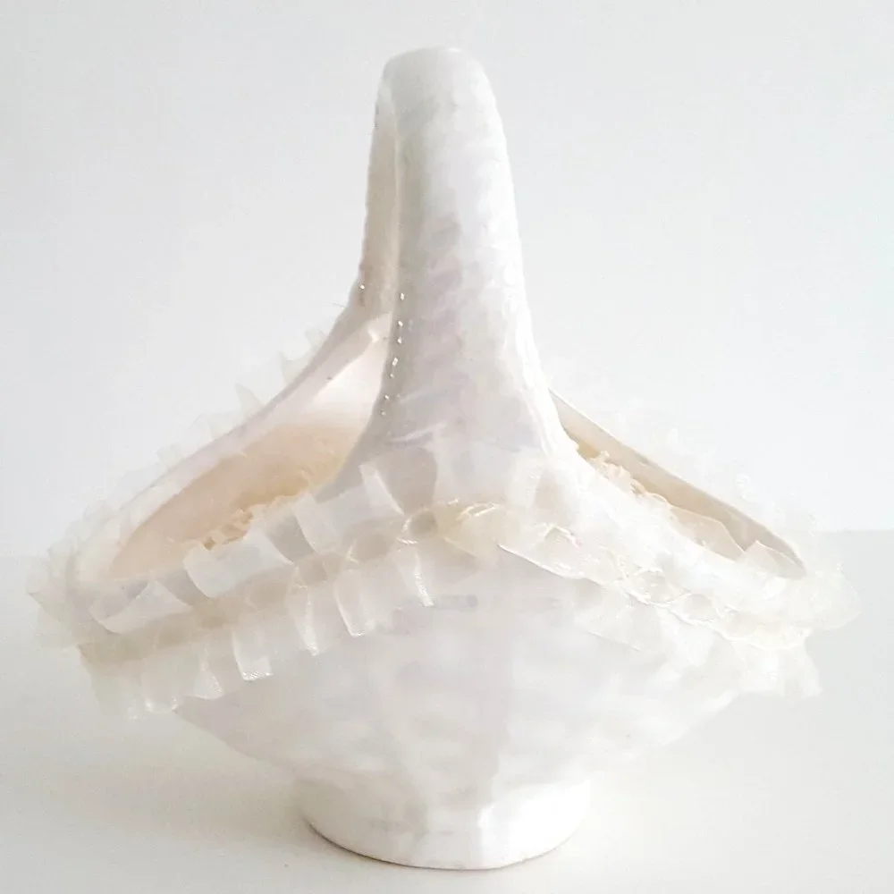Small Iridescent Ceramic Basket White w/Trim *Imperfection* Shiah Yin ROC Taiwan