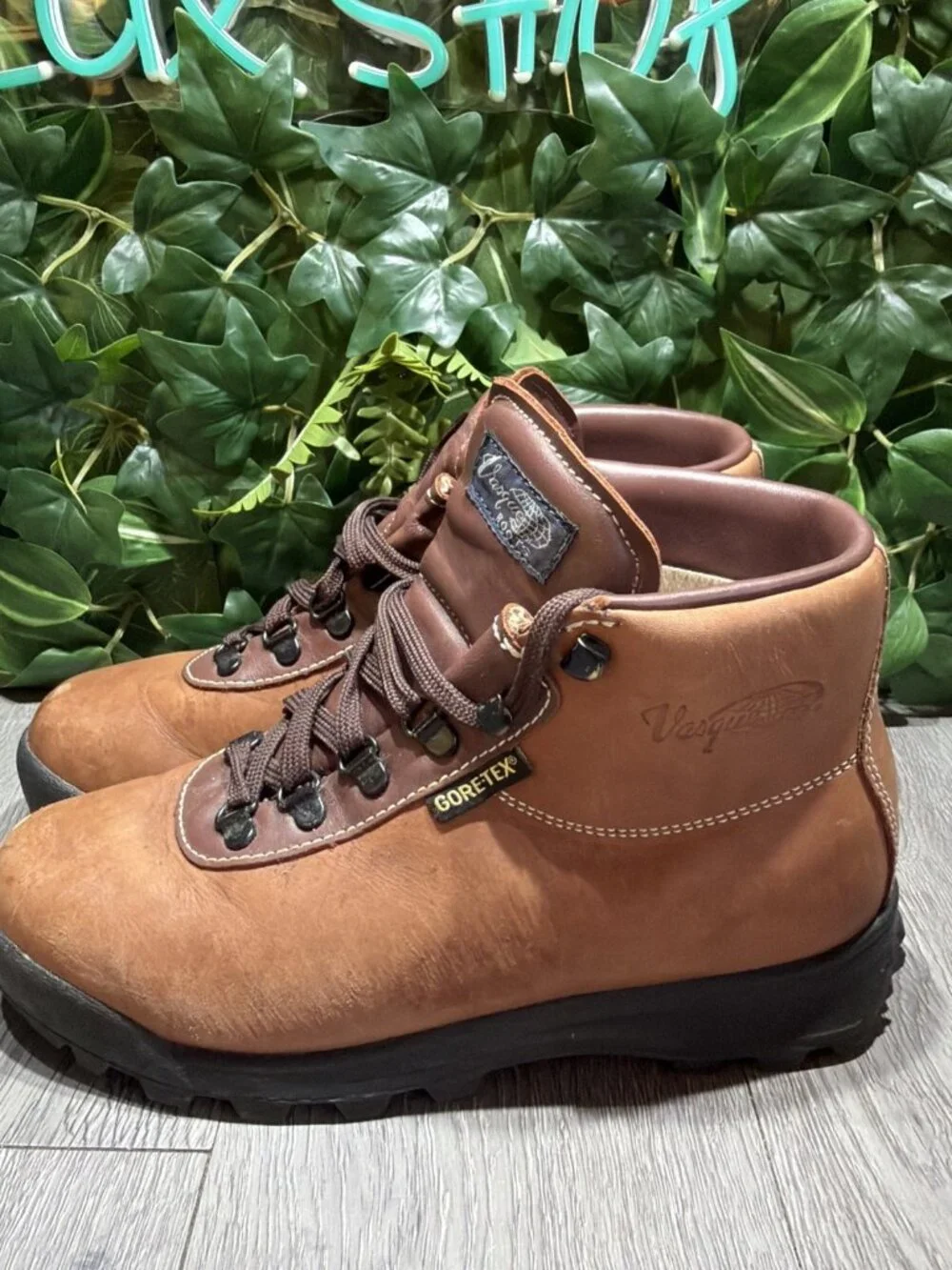 Vasque men’s women