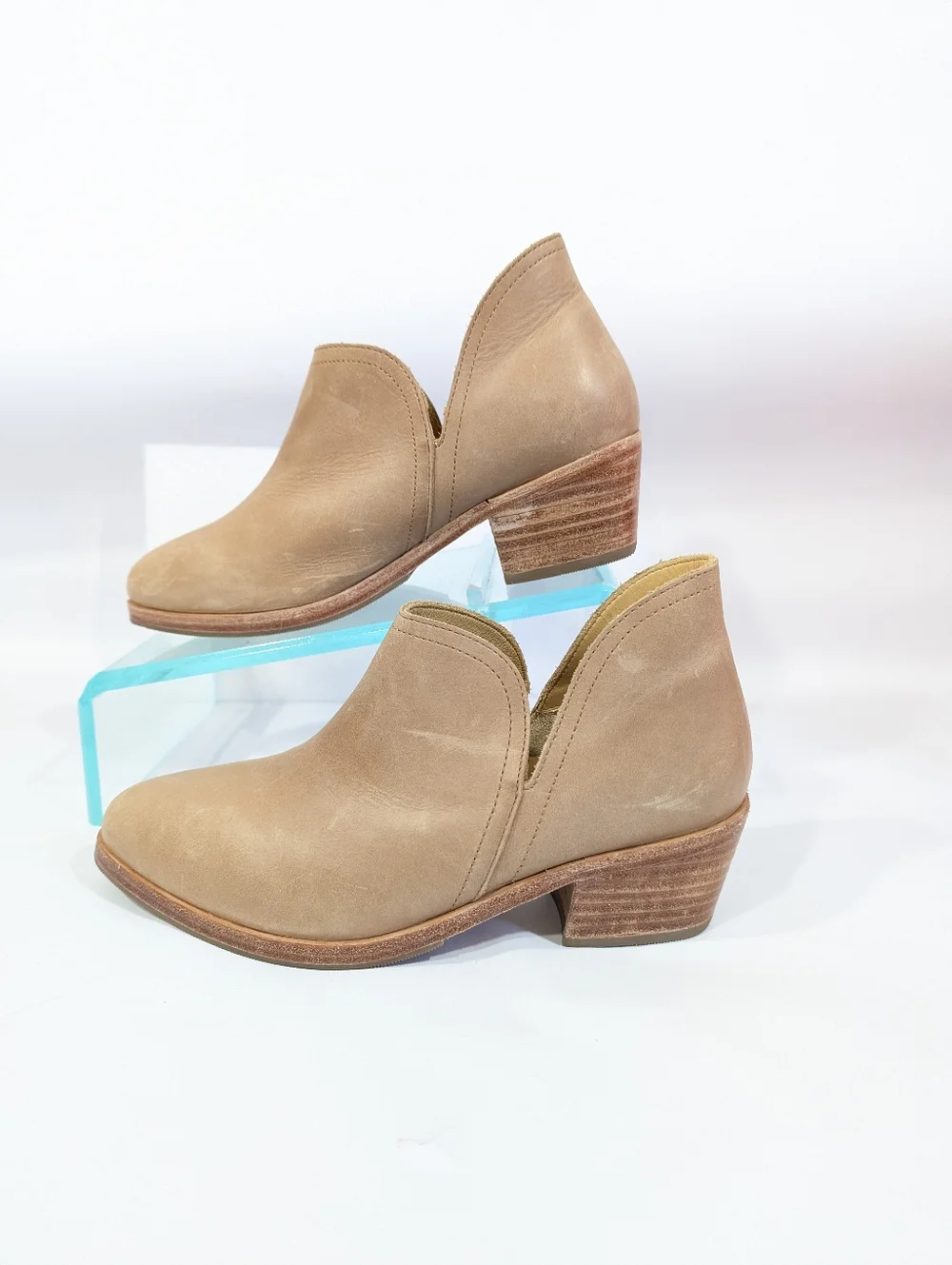 Nisolo boots women