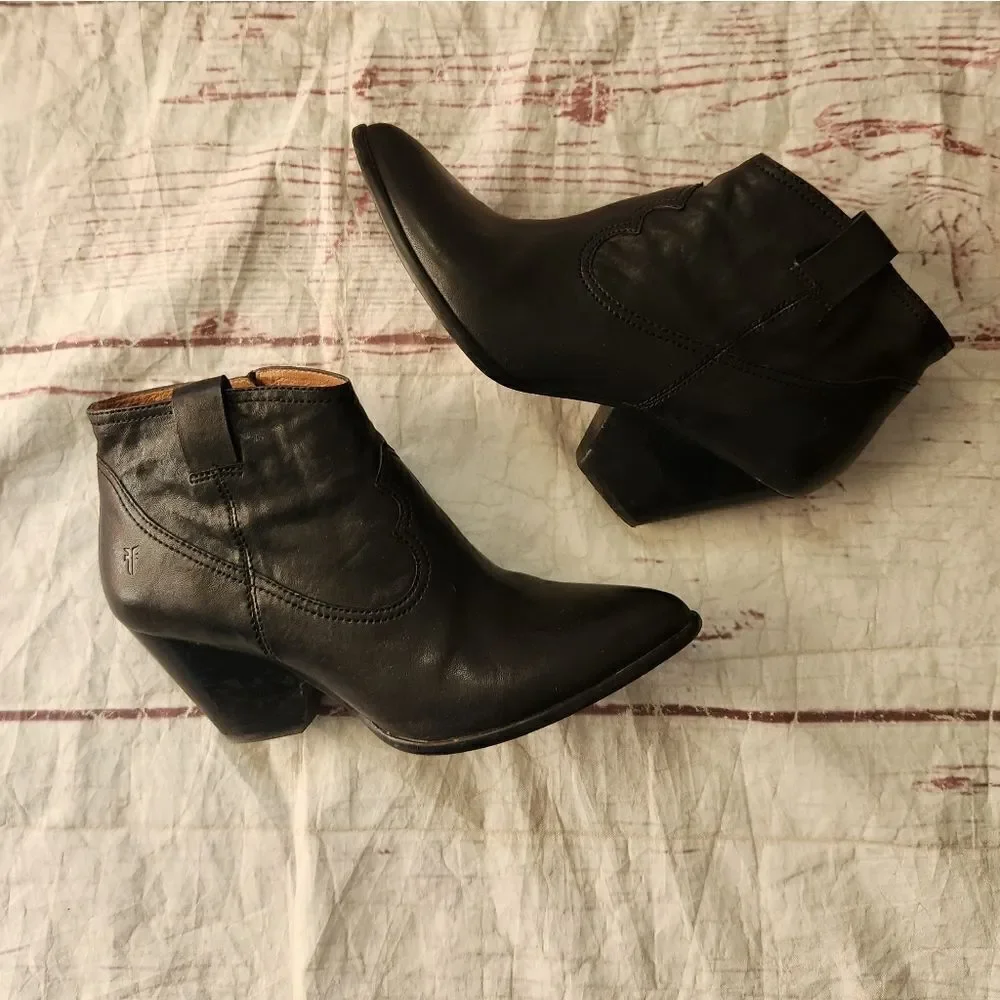 Frye Reina Leather Western Ankle Bootie Size 9.5