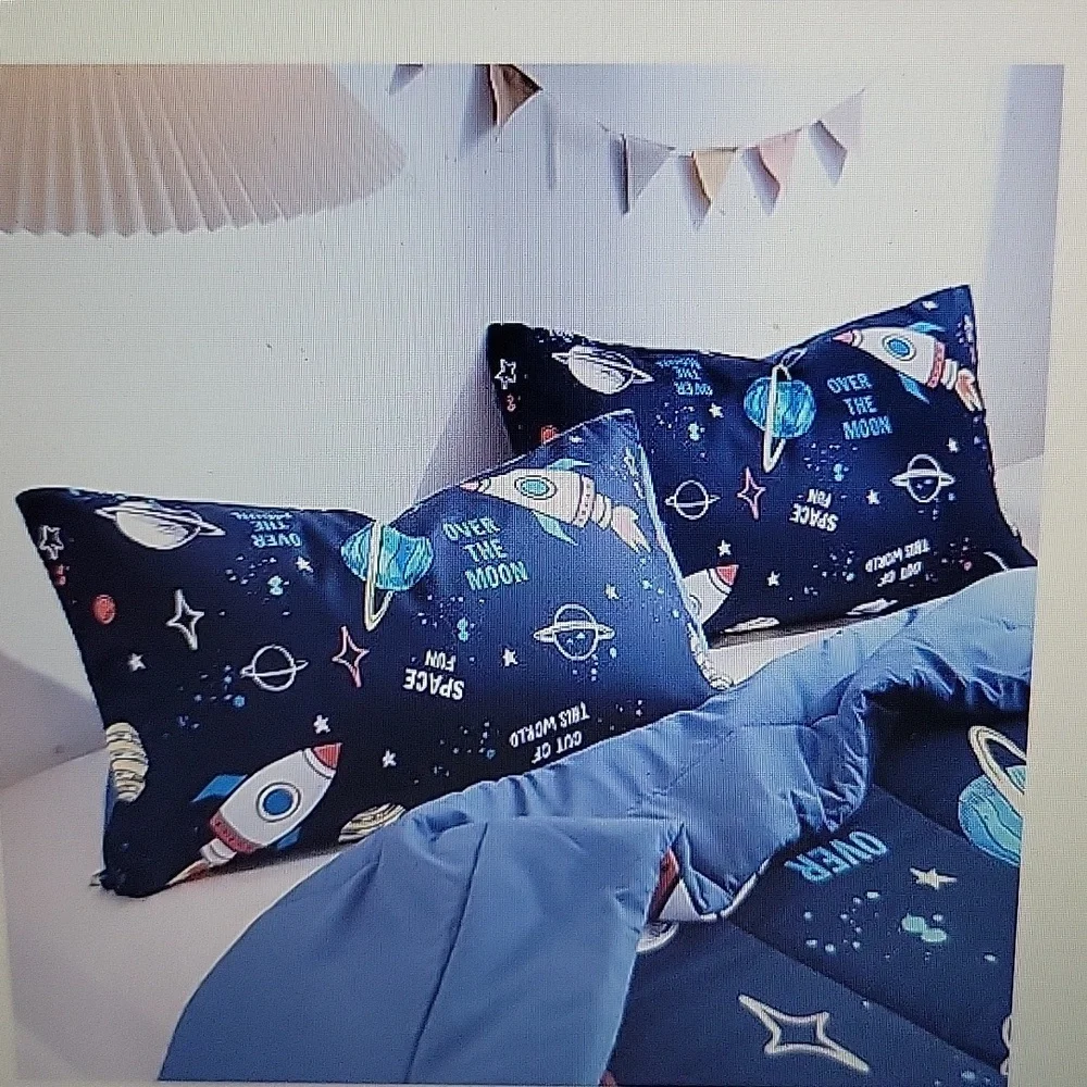 Beeweed 3 piece Space Rocket Ship Out of this World Comforter Set Navy Blue New…