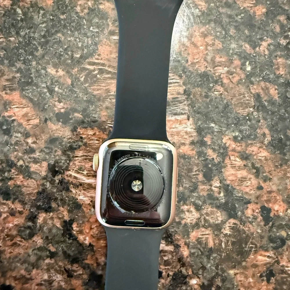 Apple se series