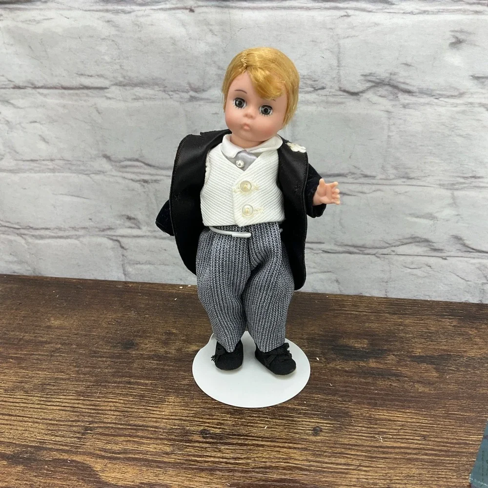 Madame Alexander Groom  Blonde Hair Blue Eyes