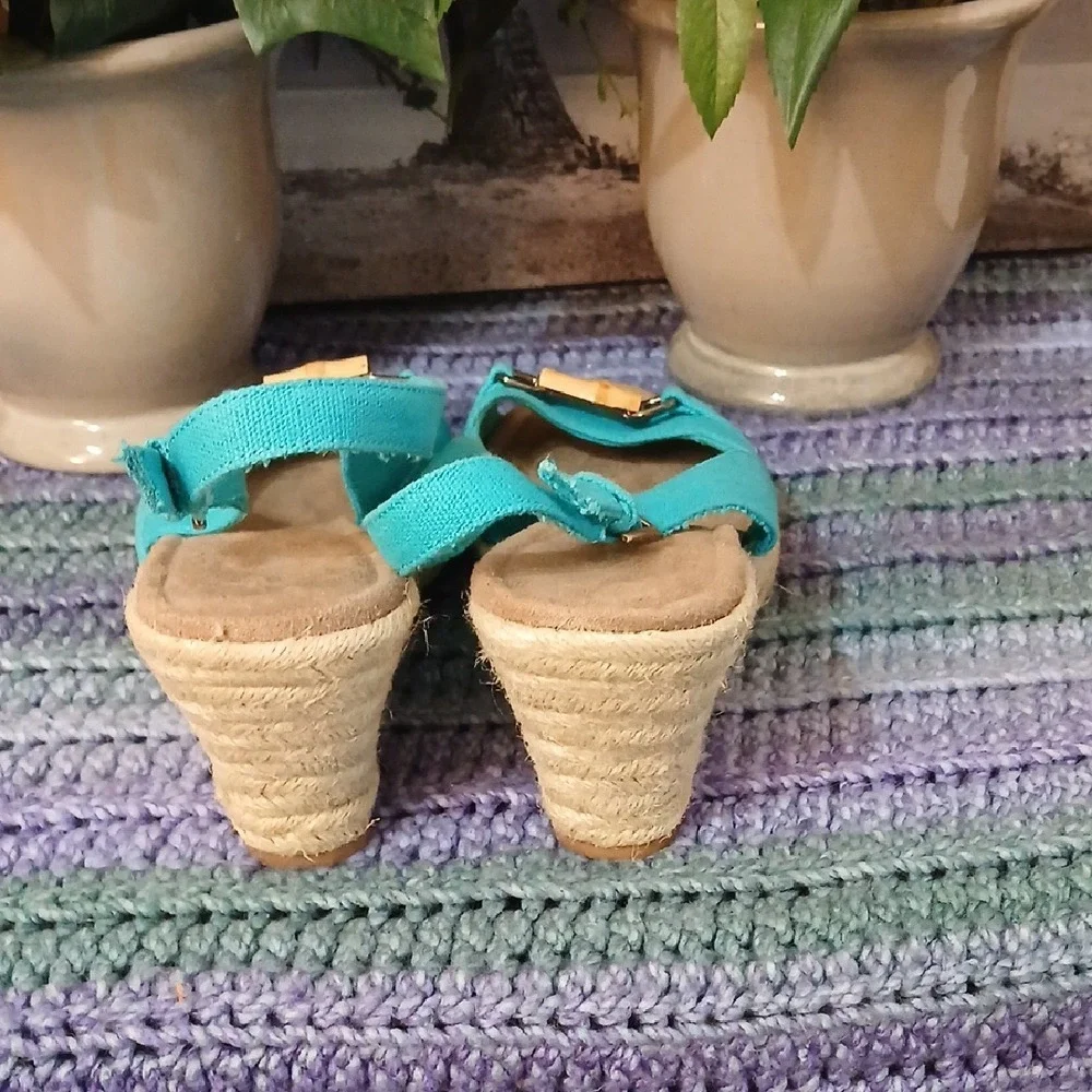 Coldwater Creek Vibrant Blue Espadrille Sandals 9.5M