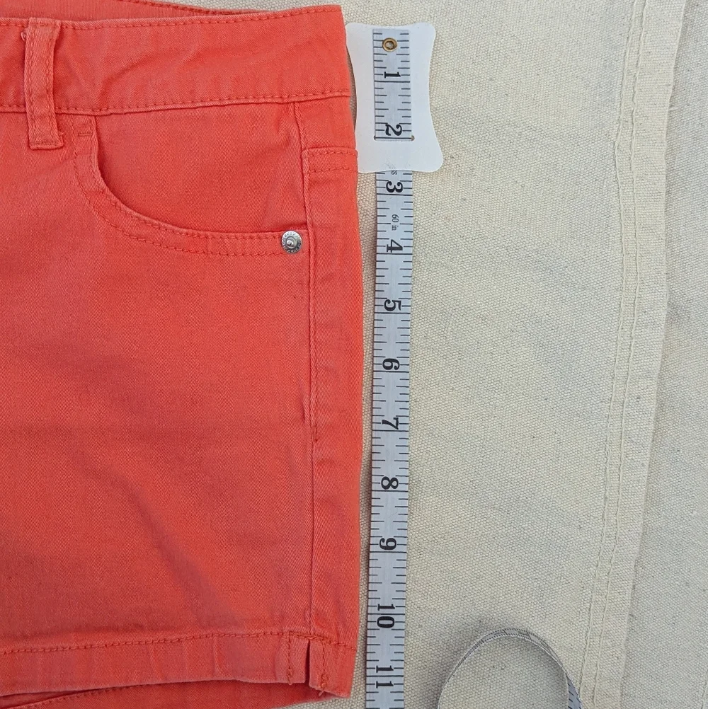 CP Shades bright coral