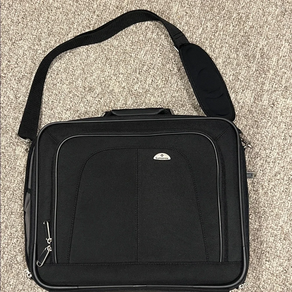 Samsonite Black Laptop Shoulder Messenger Bag