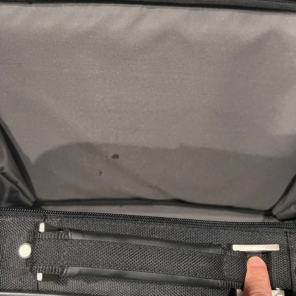Samsonite key features