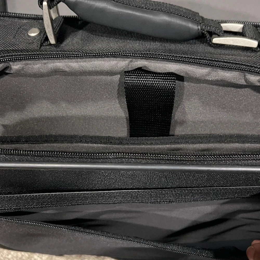 Samsonite key features