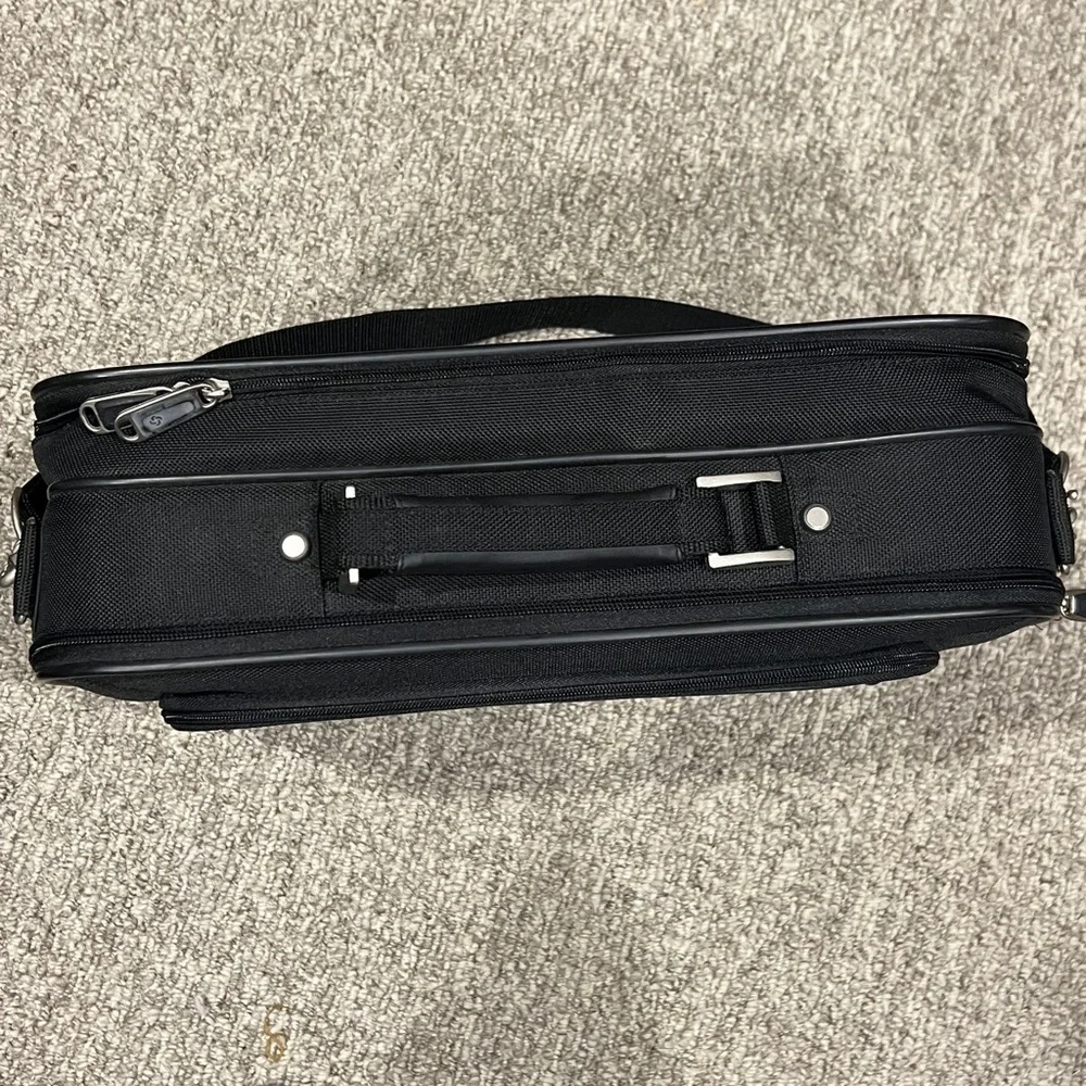 Samsonite key features