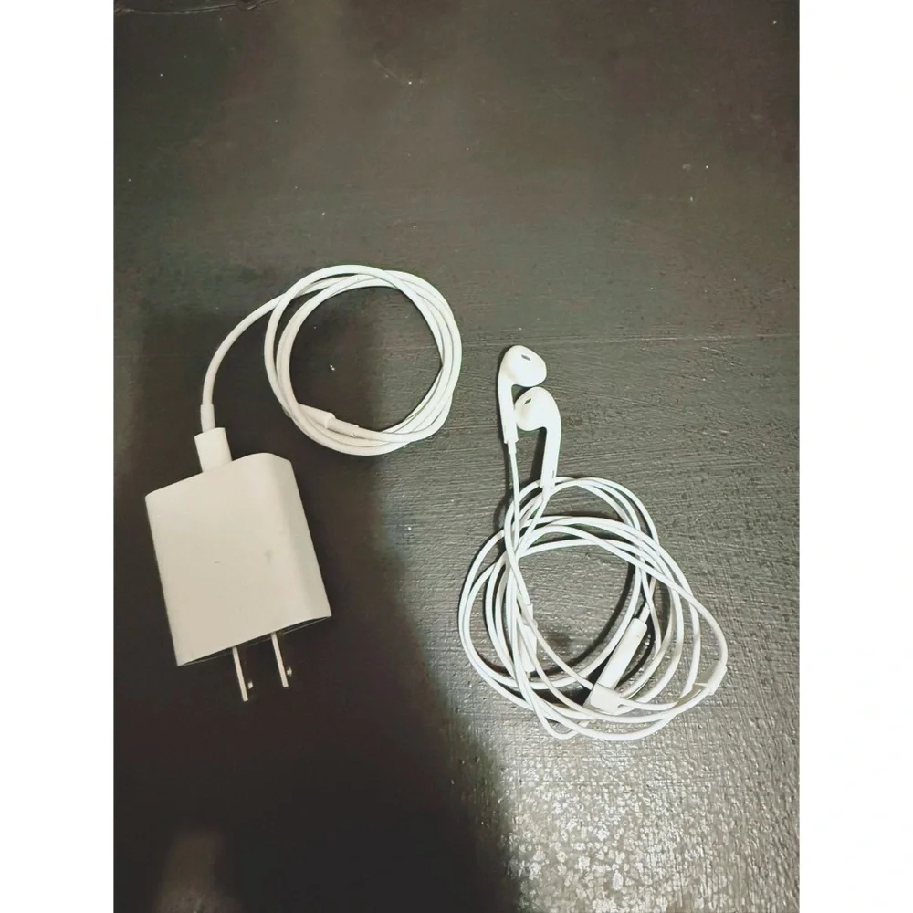 Apple open together