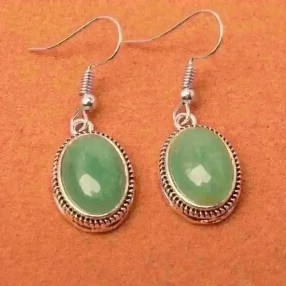 N/A jade oval