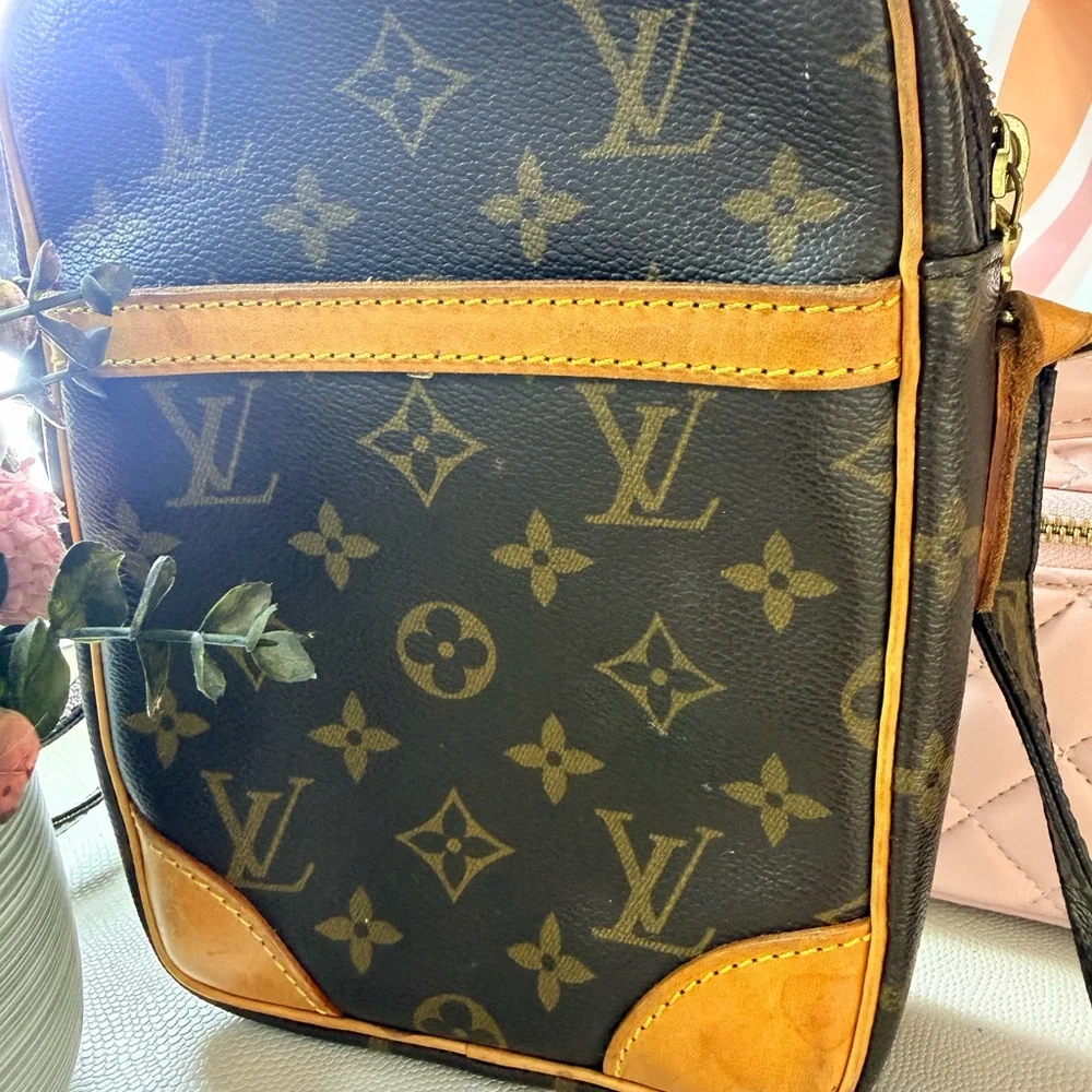Louis Vuitton authentic louis