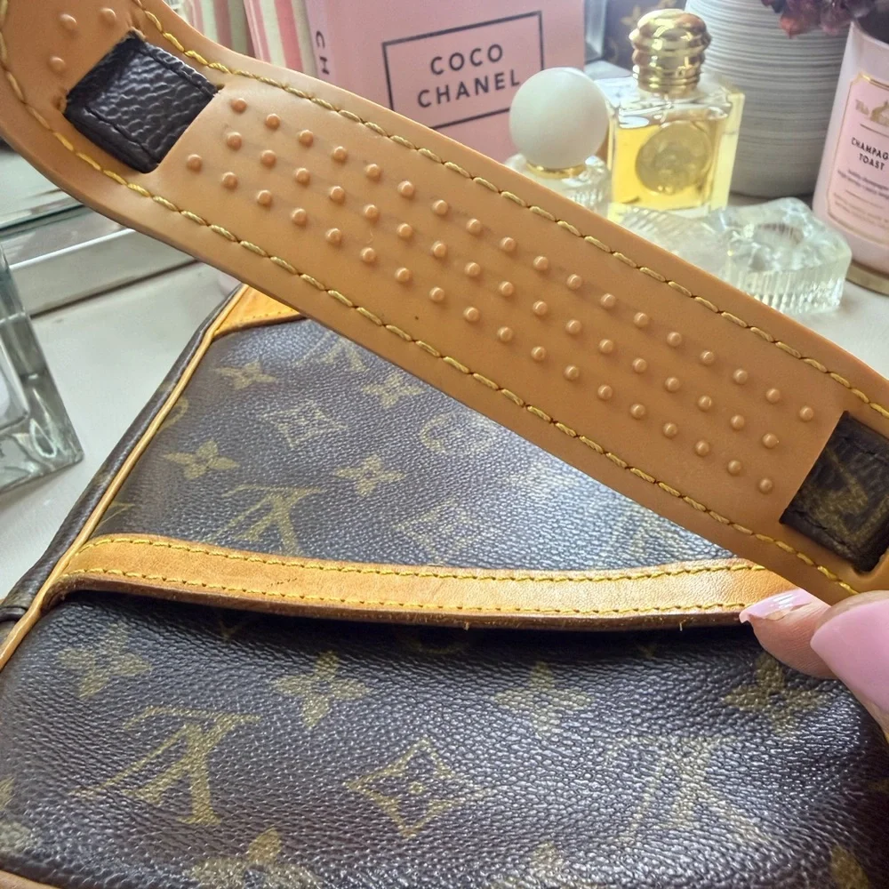 Louis Vuitton authentic louis