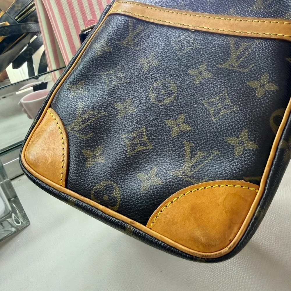 Louis Vuitton authentic louis