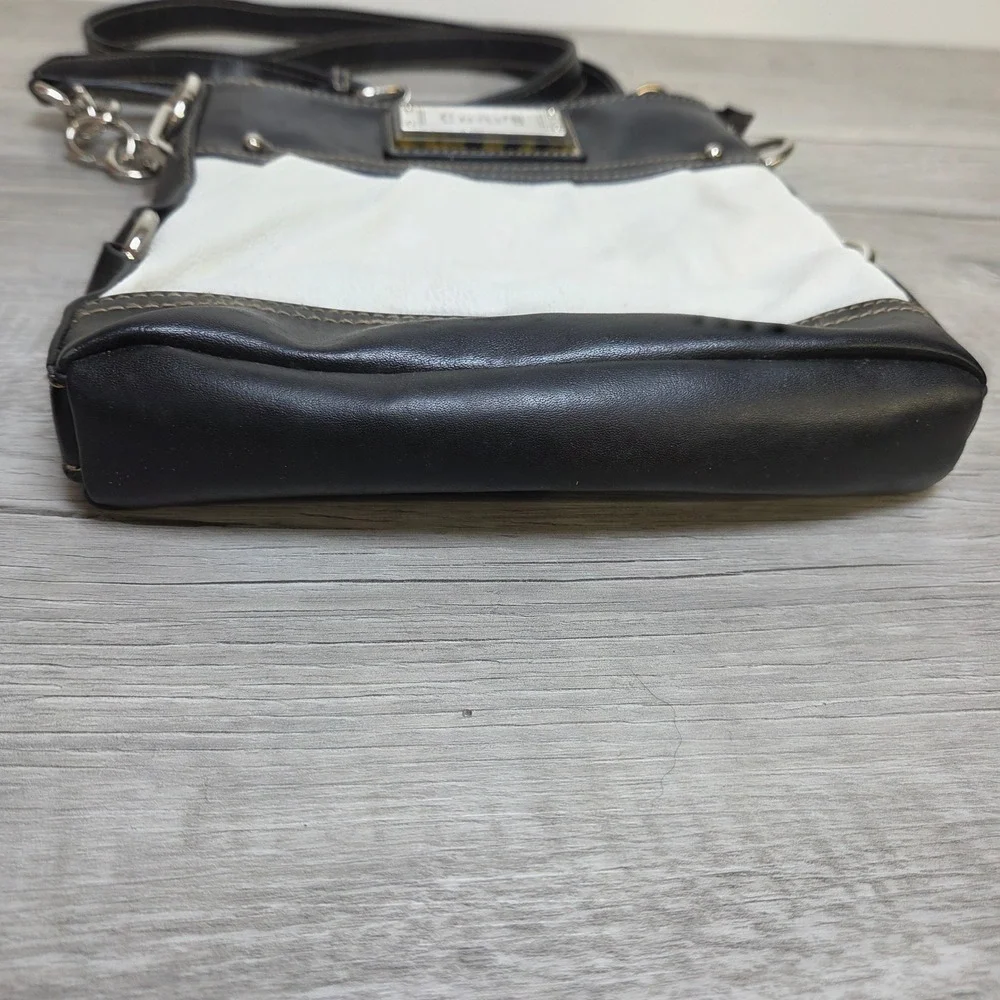 Chaps Black White Colorblock Crossbody Bag Silver Chain Link Hardware Small