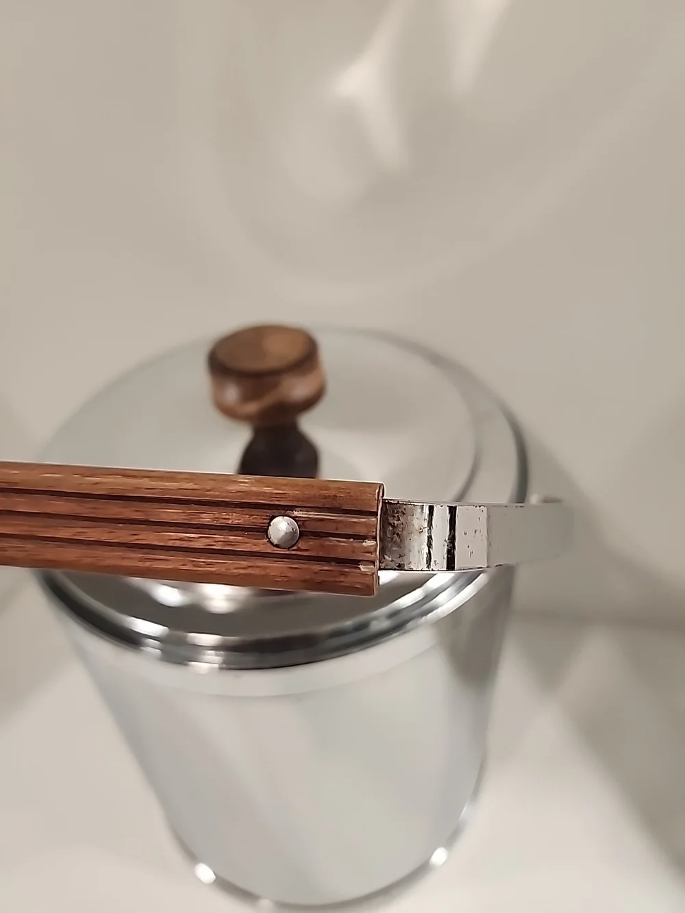 Kromex polished chrome