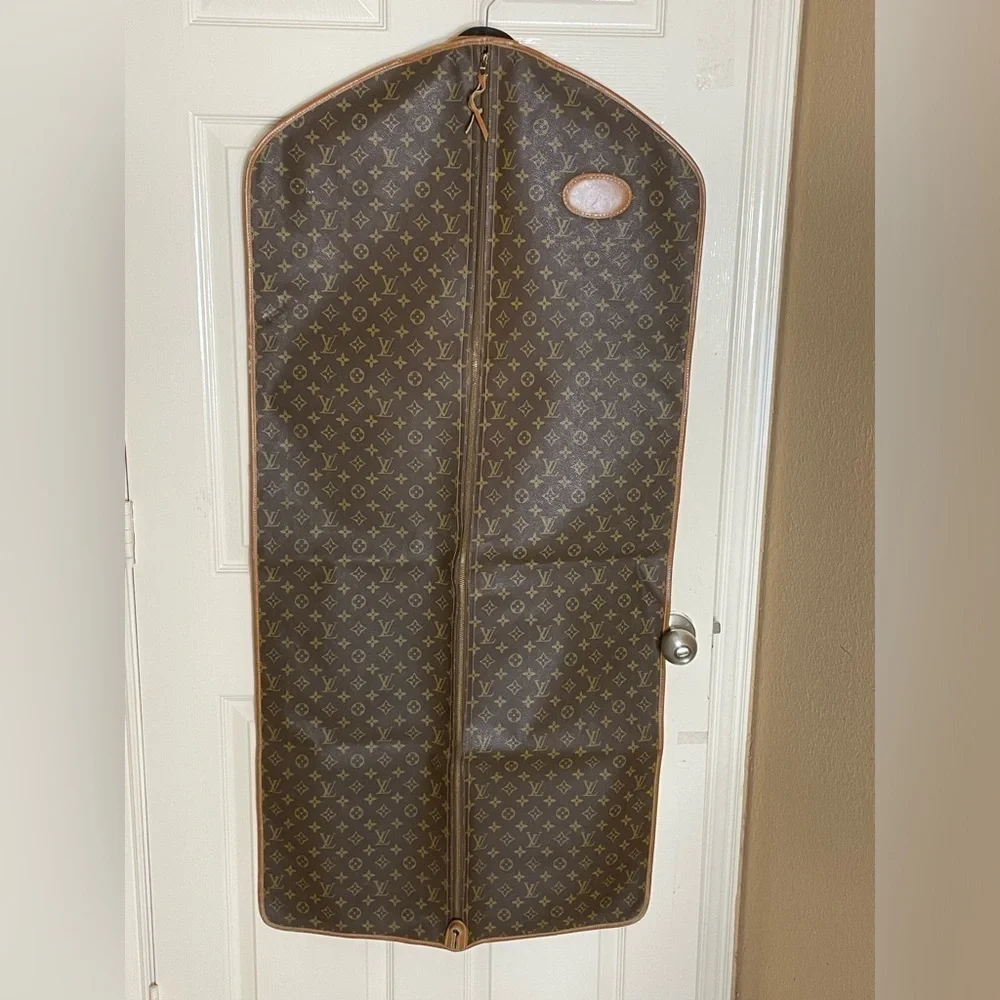 Louis Vuitton vintage canvas very