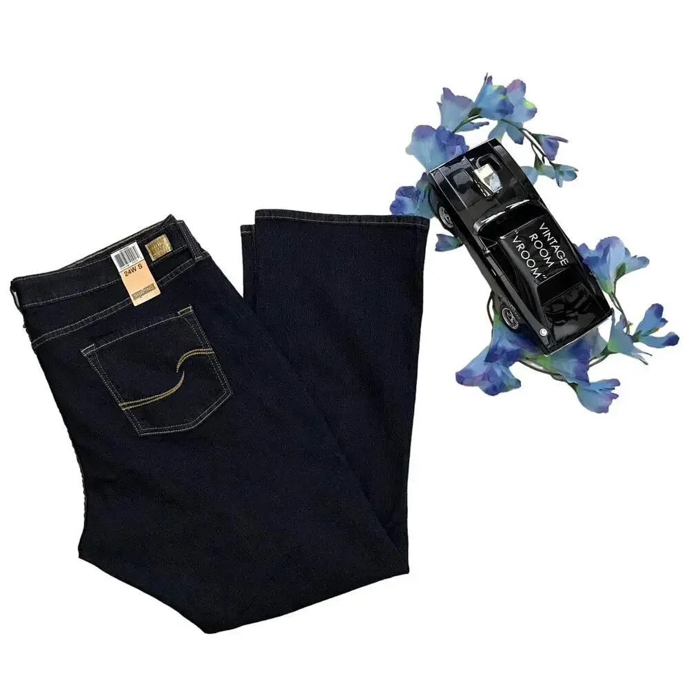 Levi's NWT Dark Wash Shaping Boot Cut Jeans Women 24W Short