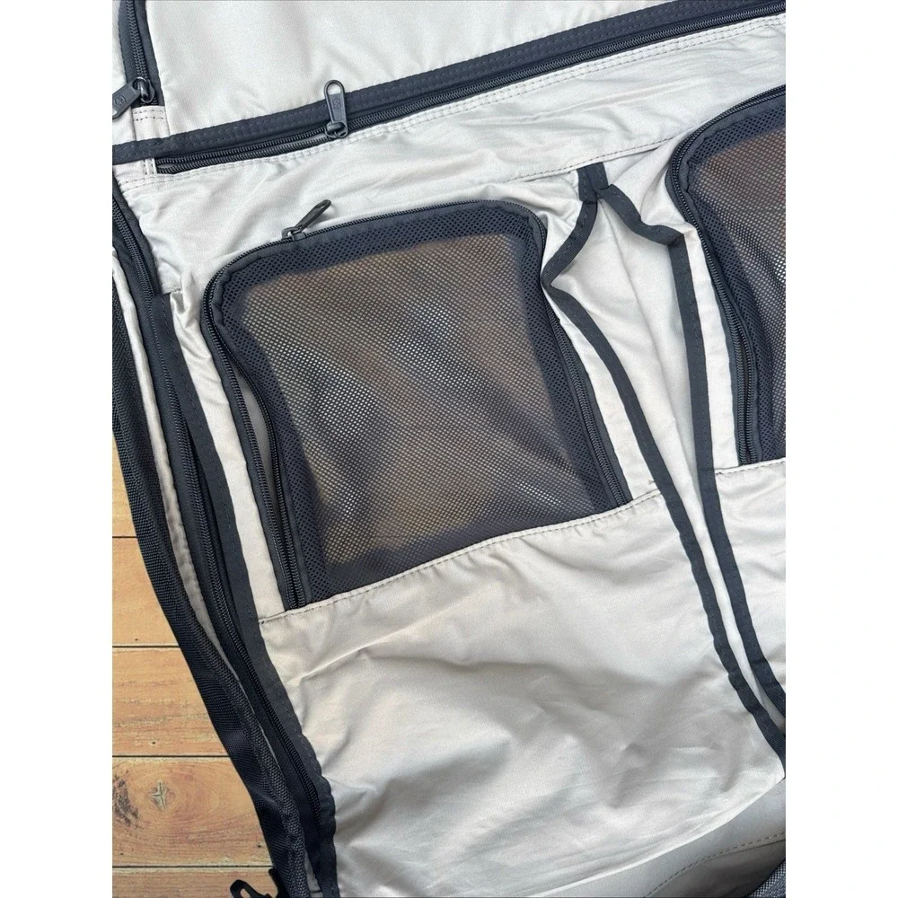 Victorinox traveler durable